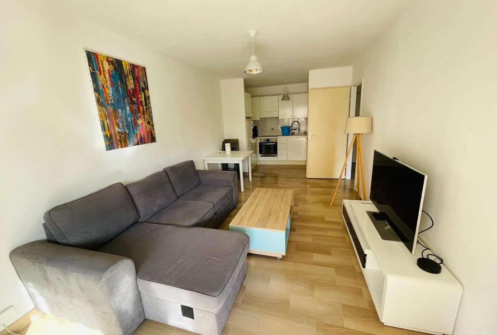 Beach Apartment With Tropical Garden And Mountain View Best Location Menton France